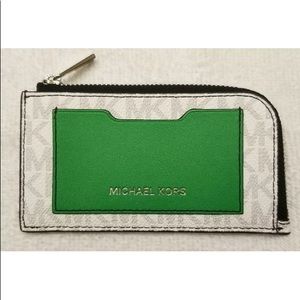 MICHAEL KORS MENS
Logo Zip-Around Wallet